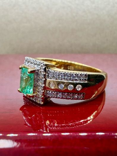 Emerald & Natural Zircon Ring