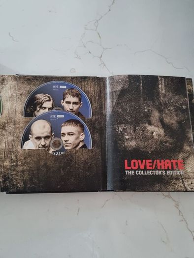 Love / Hate The Collcetors Edition DVD
