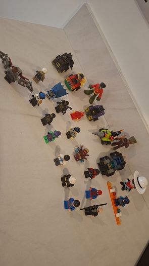 Lego Mini Figures x25