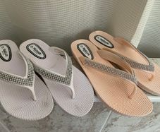 2 Pairs Low wedge Flip Flops