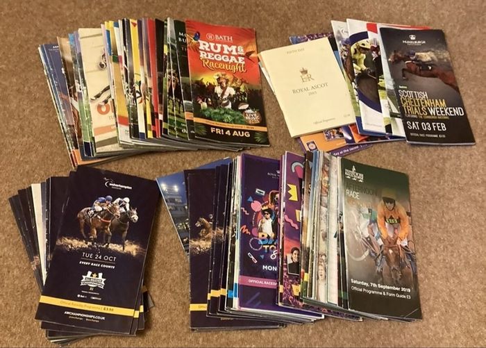 horse racing race cards