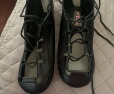 Ava Pumps size 6 1/2 adult