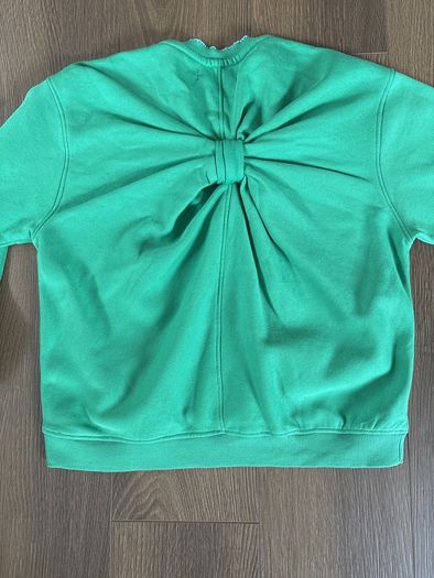 Leigh tucker St. Patrick's Day jumper age 10-11