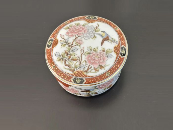 Vintage Japanese Porcelain Trinket Box