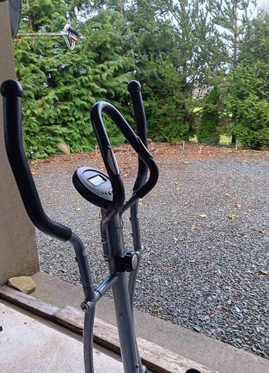 V-Fit cross trainer