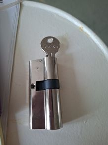 Door L ock and one key