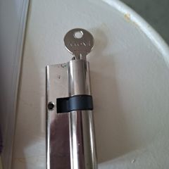 Door L ock and one key