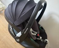Maxi - Cosi pebble car Seat and 2 Bases