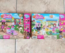 2x Barbie Building Set Mattel Mega - Horse Jumping + Farmer's Market Dolls Lego