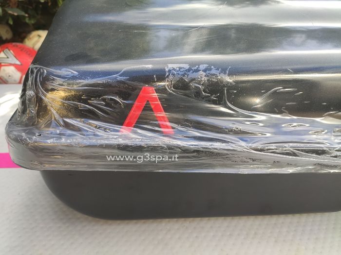 Roof box