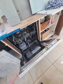 Integrated Indesit Dishwasher