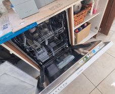 Integrated Indesit Dishwasher