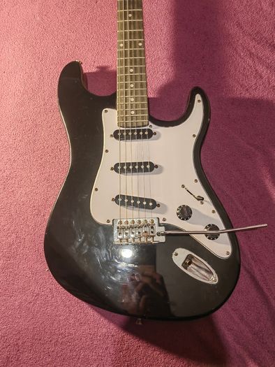 Guitar with amp and gigbag