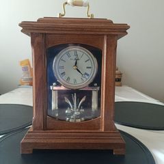 Mantel clock