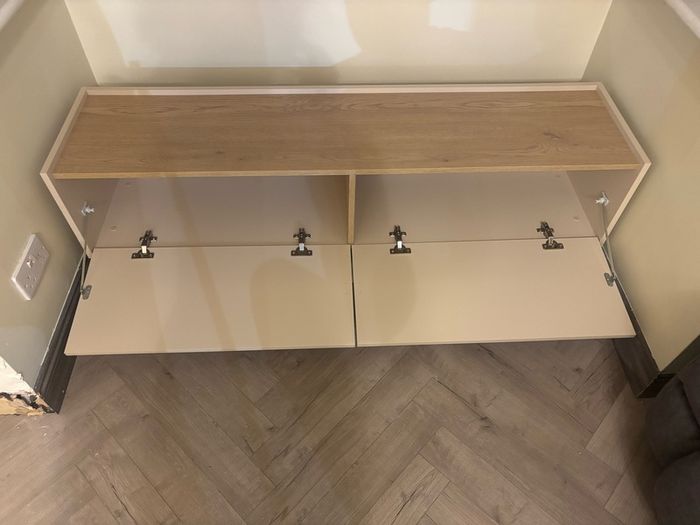 BRAND NEW tv unit cashmere and light oak in colour