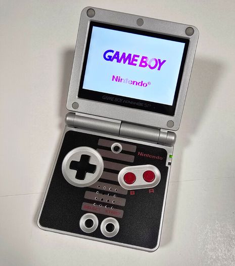 Gameboy Advance SP with IPS screen mod & EZFlash IV