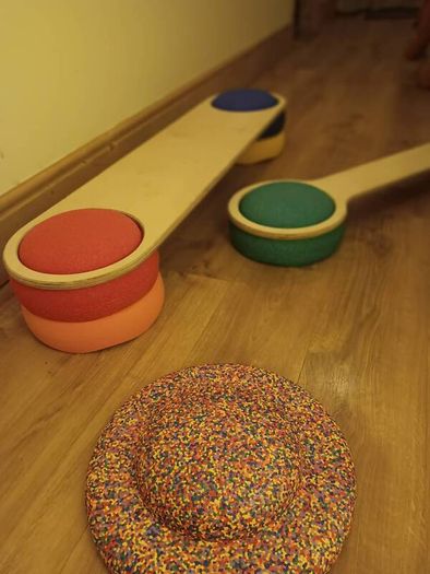 Wooden bridges for use with Staplestein stepping stones