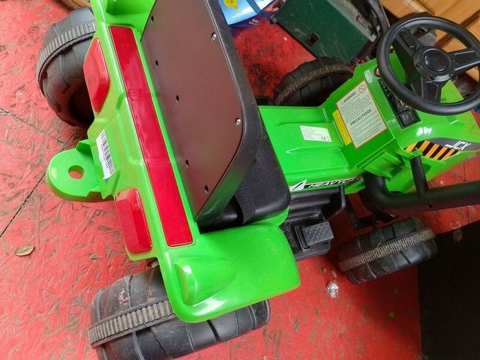 New Ex display Kids 12V Electric Ride-On Tractor
