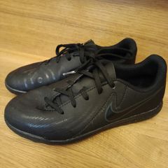 school shoes.UK1