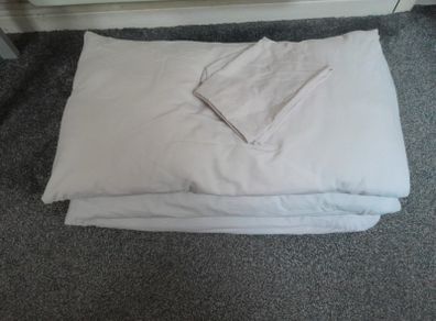3 bed pillows + 4 pillow cases