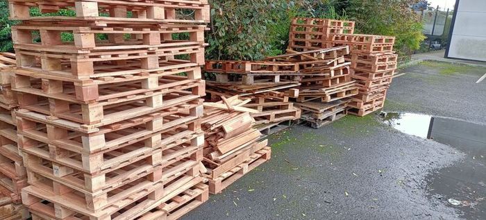 free pallets and timber