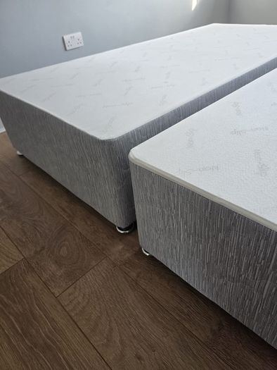 Single bed base x 2- 80e both
