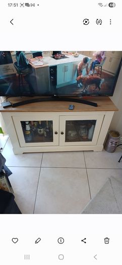 Corner TV Unit