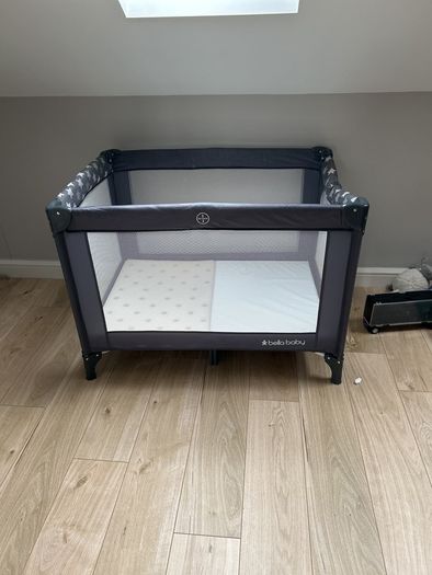 travel cot
