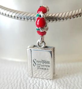 Pandora Snow White fairytale book dangle charm Brand New