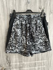BNWT Under Armour Shorts - Large