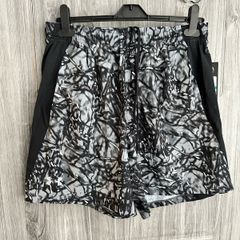 BNWT Under Armour Shorts - Large