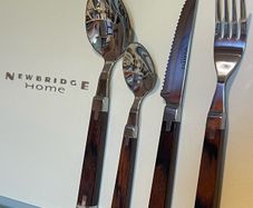 Newbridge Silverware Premium Steak Cutlery Set