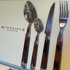 Newbridge Silverware Premium Steak Cutlery Set