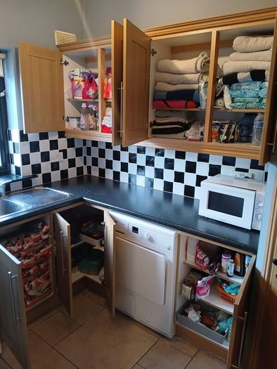 7 Kitchen / Utility room cabinets, &Counter &Sink