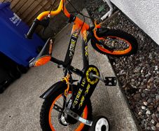 Strike 14 Kids Bike with Stabilisers