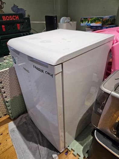 Chest freezer