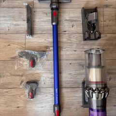 Dyson V11 Absolute