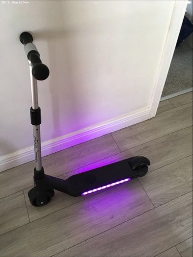 Child's electric scooter