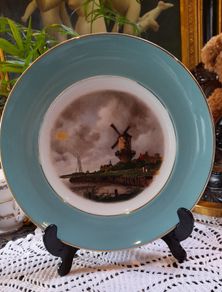 Vintage  Wedgwood plate