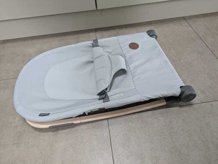 MaxiCosi Loa rocker chair