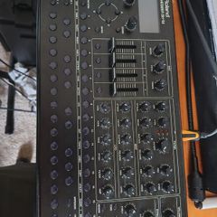Roland Sh 4d