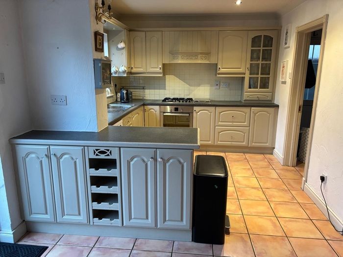 Solid wood painted kitchen