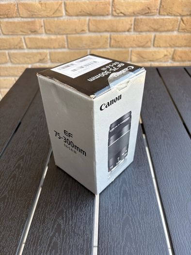Canon EF 75-300mm f/4-5.6 III