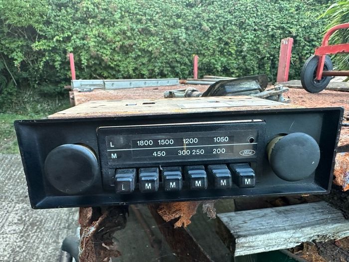 Ford Radio