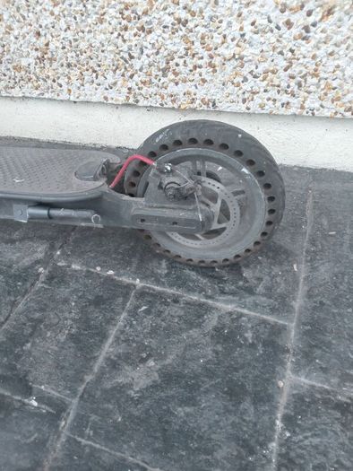 Electric scooter