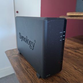 Synology DS118