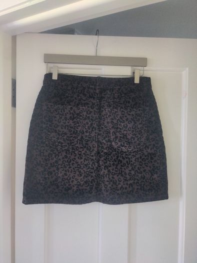 Ladies skirt