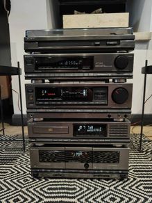 Sony's Liberty LBT-D System highly sought-after System including the matching Turntable in great condition