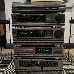 Sony's Liberty LBT-D System highly sought-after System including the matching Turntable in great condition