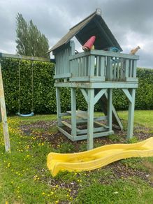Kids Playhouse, swing,slide,climbing wall & picnic bench